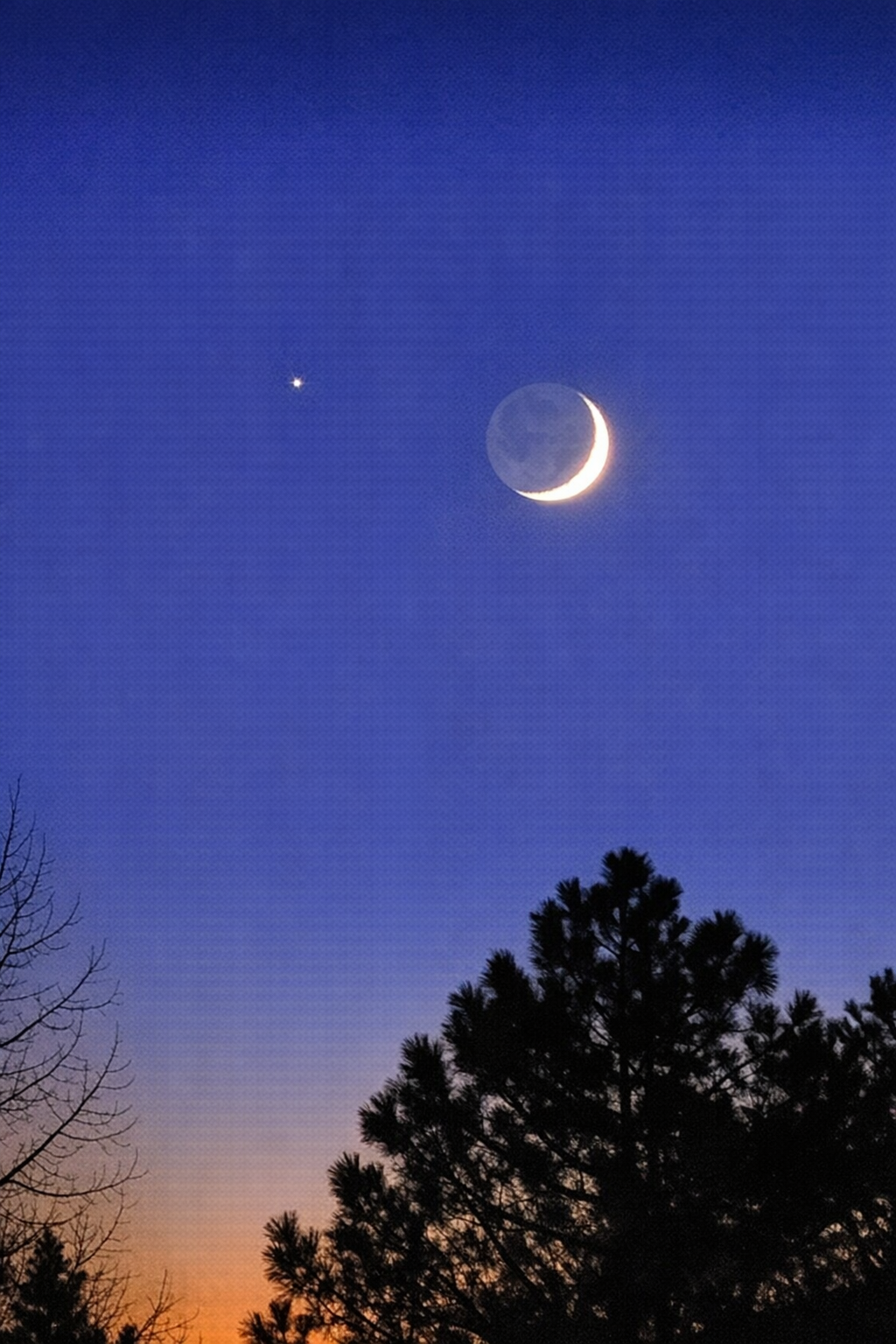 Venus near Moon captured with smartphone in night sky